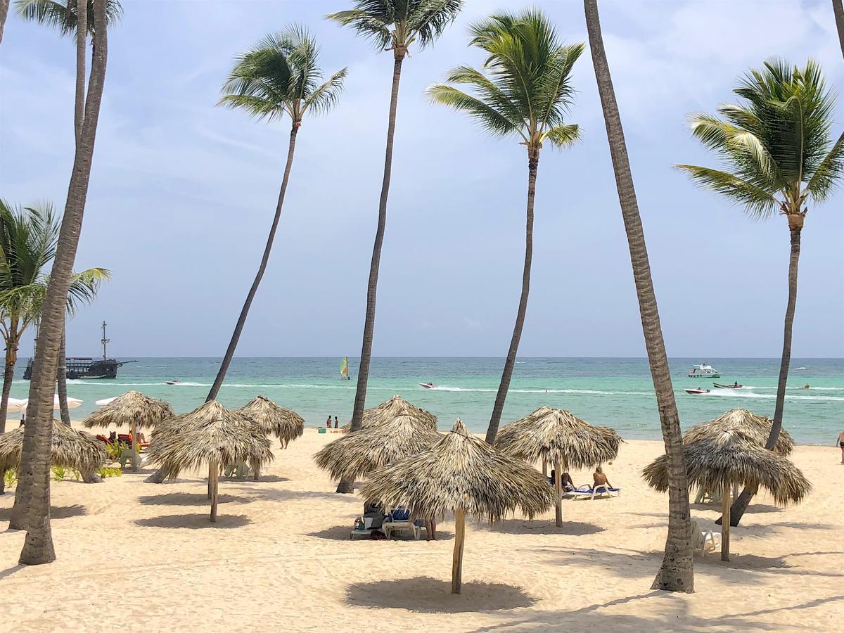 Las Terrazas Vip Pool Beach Club & Spa Пунта Кана Екстериор снимка