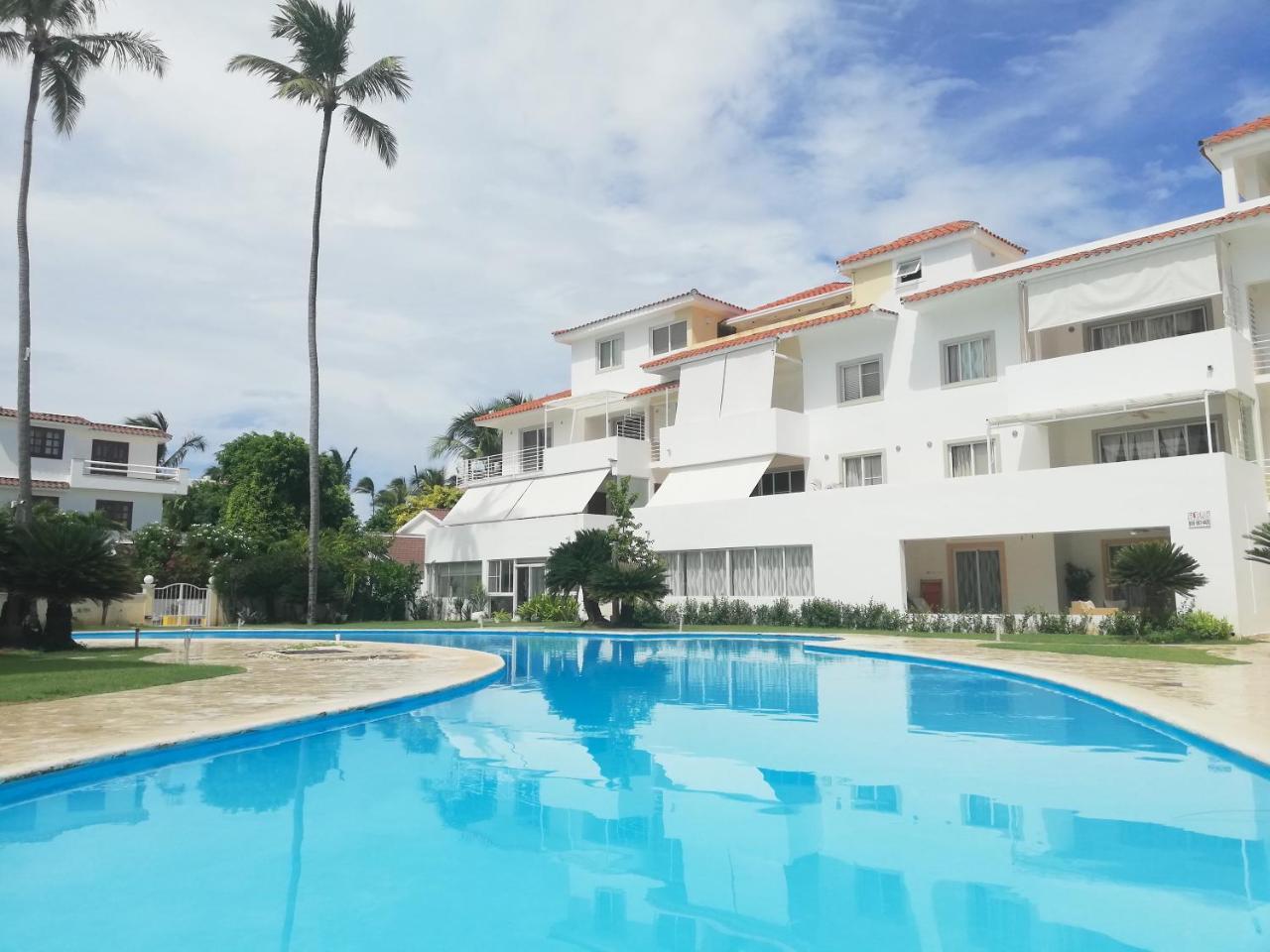 Las Terrazas Vip Pool Beach Club & Spa Пунта Кана Екстериор снимка